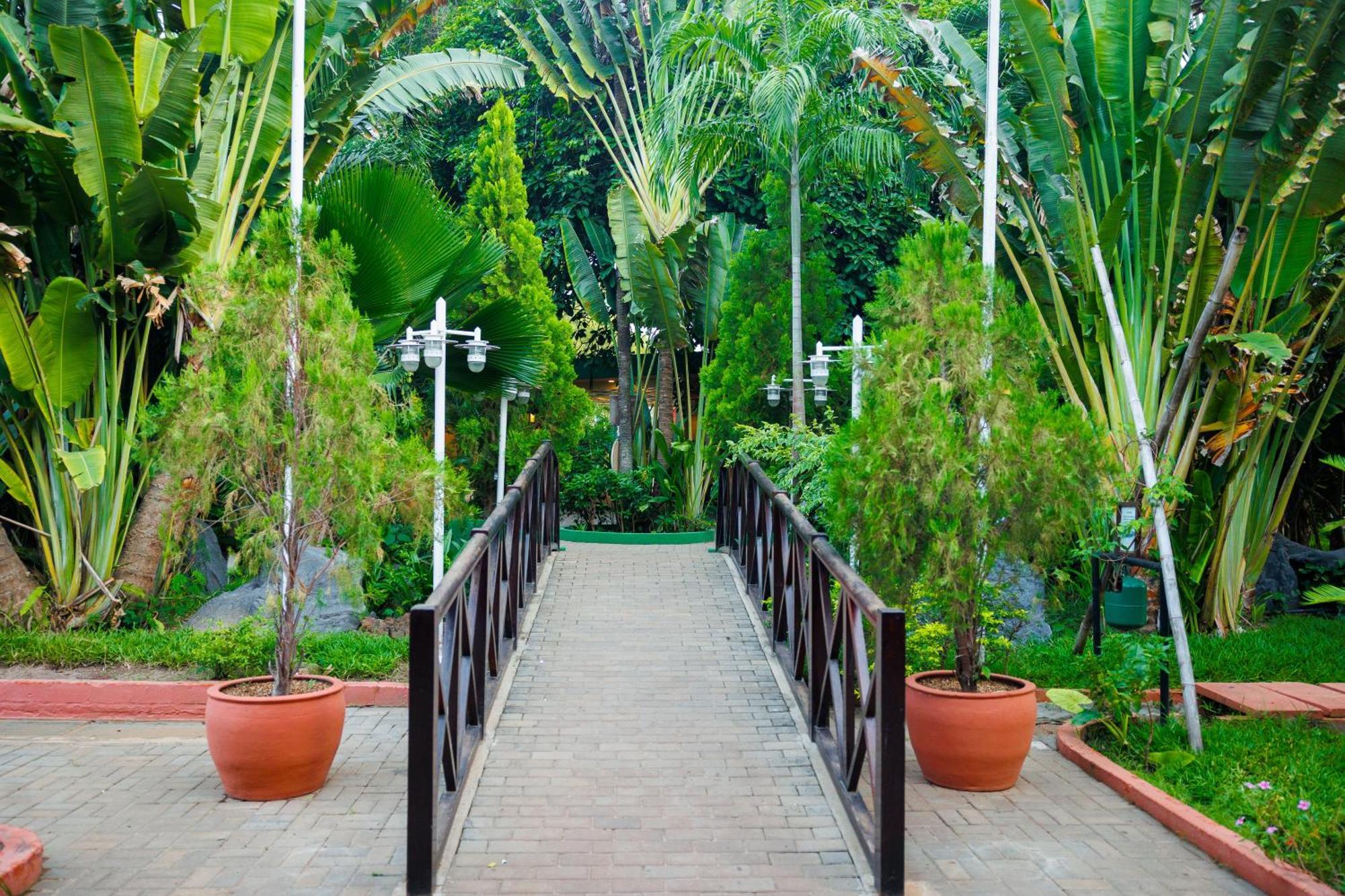 Senegambia Beach Hotel Kololi Bagian luar foto